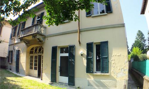 Villa In Vendita a Rovellasca