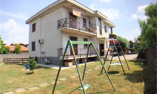 Porzione Villa In Vendita a Rovellasca