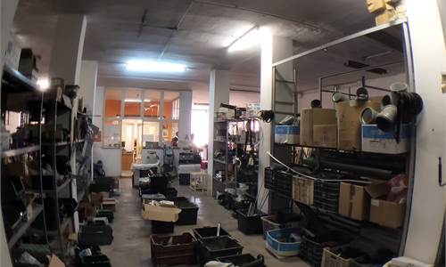 Magazzino In Vendita a Limbiate