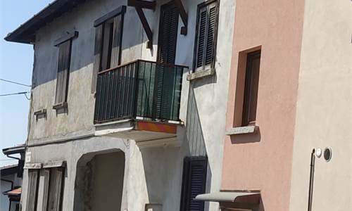 2 locali In Vendita a Bregnano